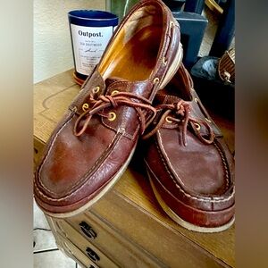 Gold cup Sperry shoes